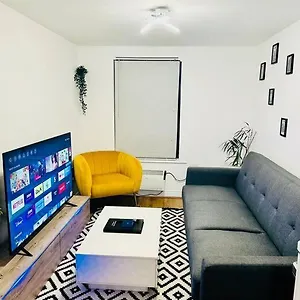 https://luxury-apartment-in-town-centre.yorkshirehotels.net